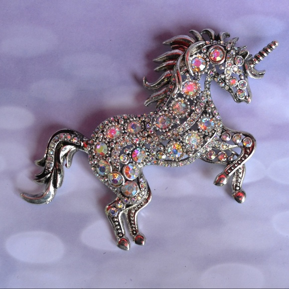Jewelry - NWOT Silver Tone Rhinestone Unicorn Brooch/Pendant
